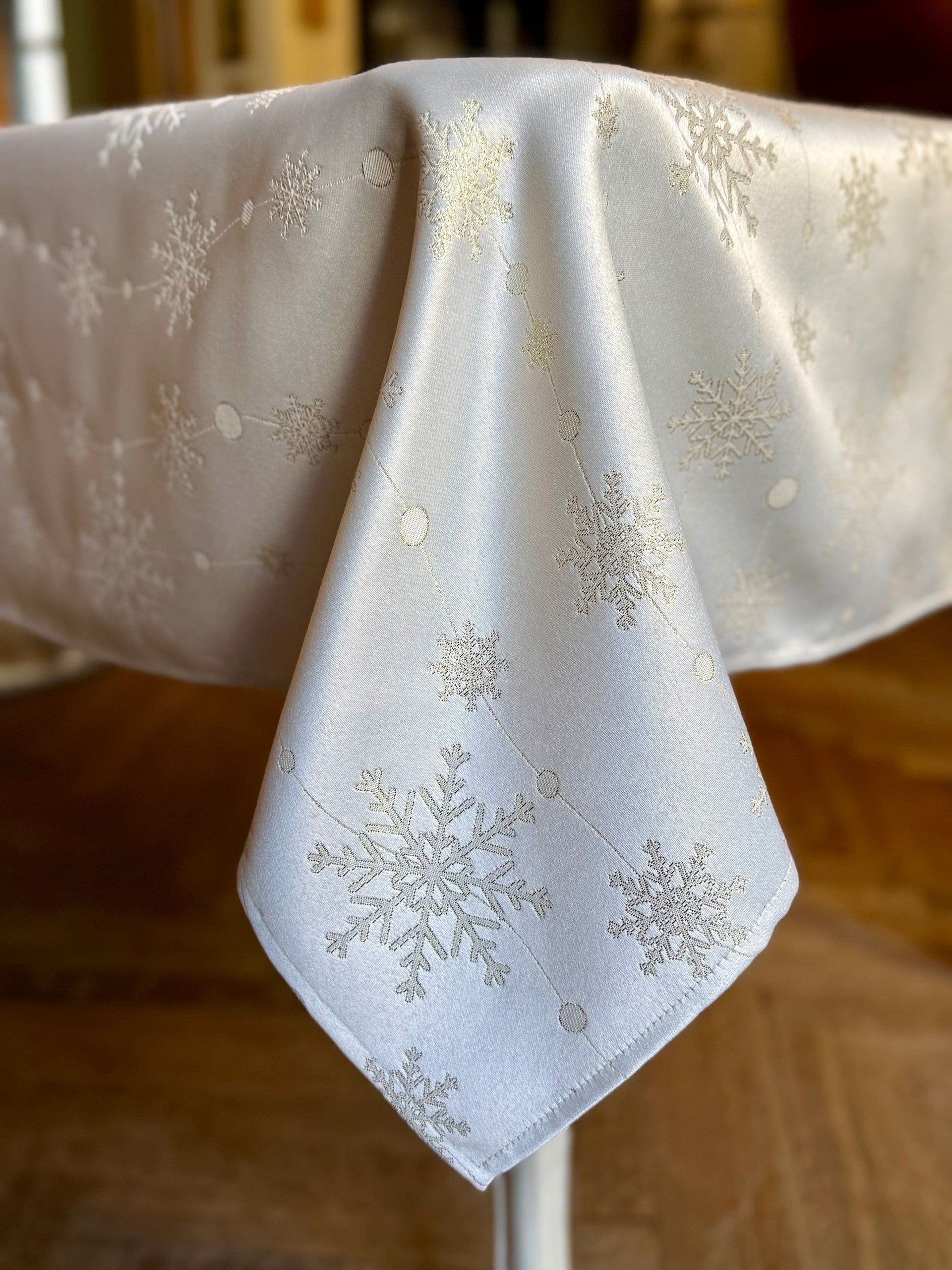 Rectangular Tablecloth - Golden Snowfall